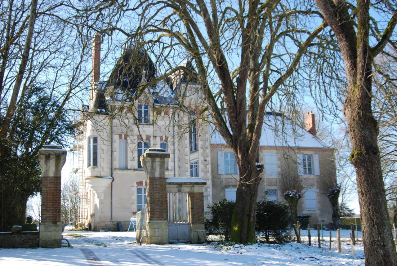 Chambres d'hotes Montbron Luchapt Exterior foto