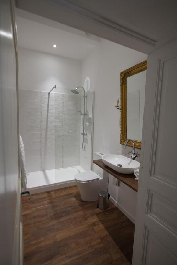 Chambres d'hotes Montbron Luchapt Exterior foto