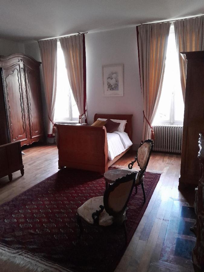 Chambres d'hotes Montbron Luchapt Exterior foto